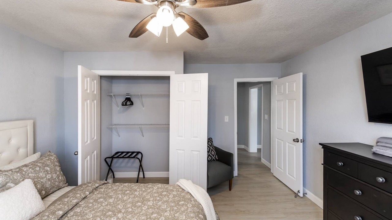 Photo of Bedroom in Maryville