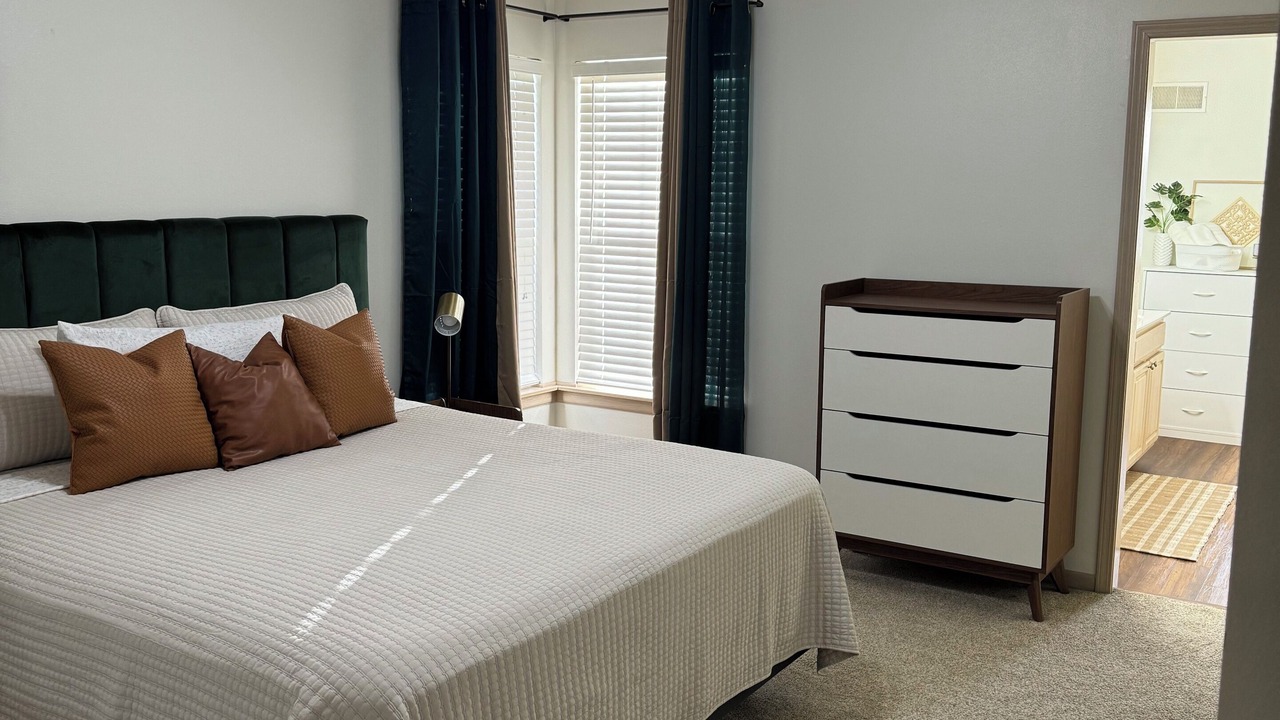 Photo of Bedroom in Lee's Summit