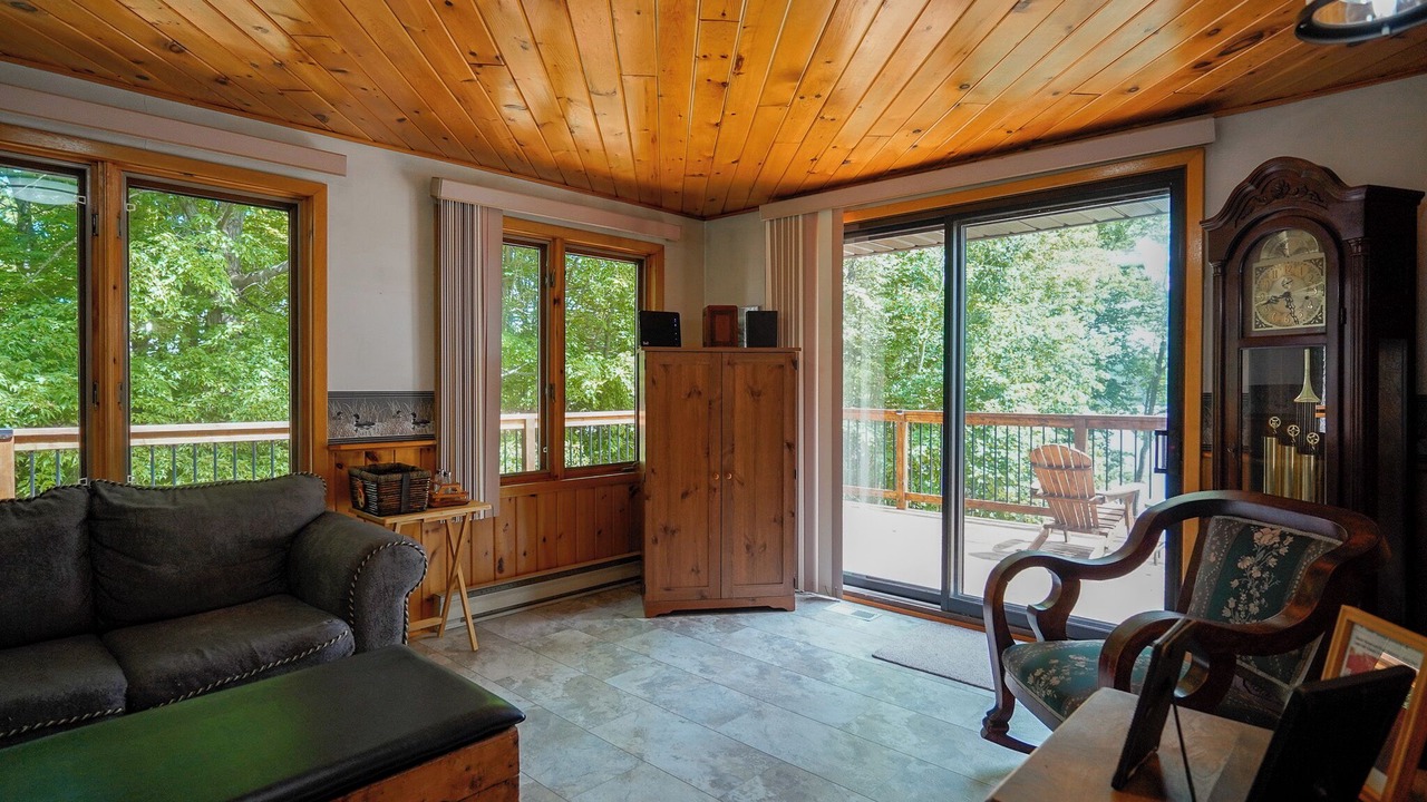 Photo of Livingroom in Restoule