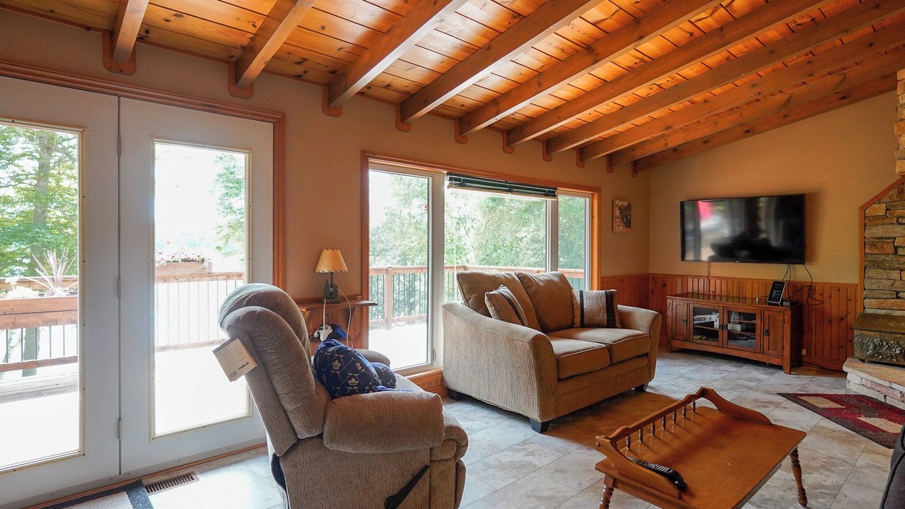 Photo of Livingroom in Restoule