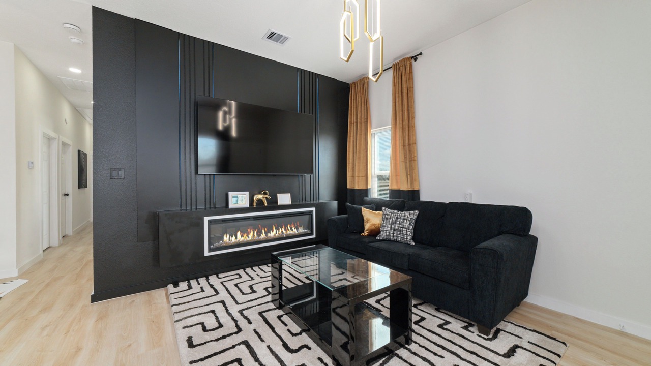 Photo of Livingroom in Jacinto City