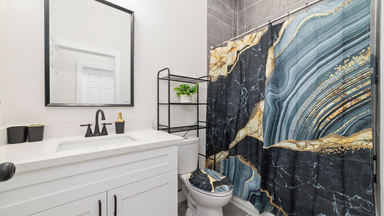 Photo of Bathroom in Jacinto City