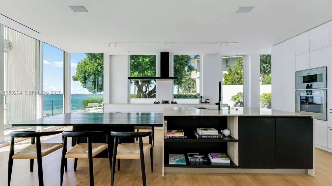 Photo of Kitchen in Key Biscayne