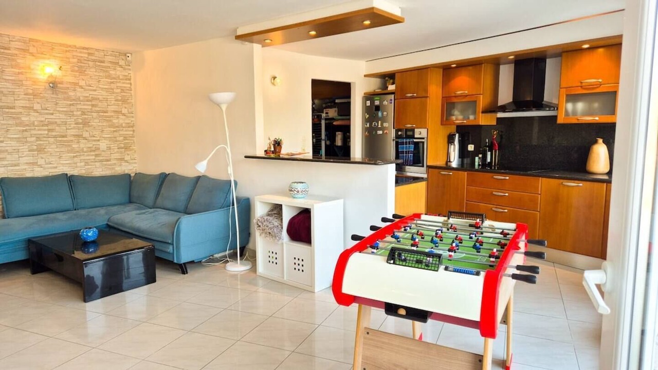 Photo of Livingroom in Saint Pierre de Feric