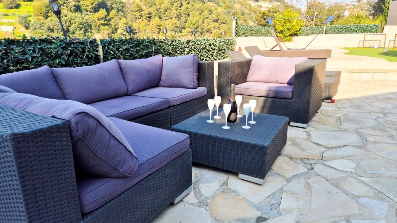 Photo of Patio Balcony in Saint Pierre de Feric