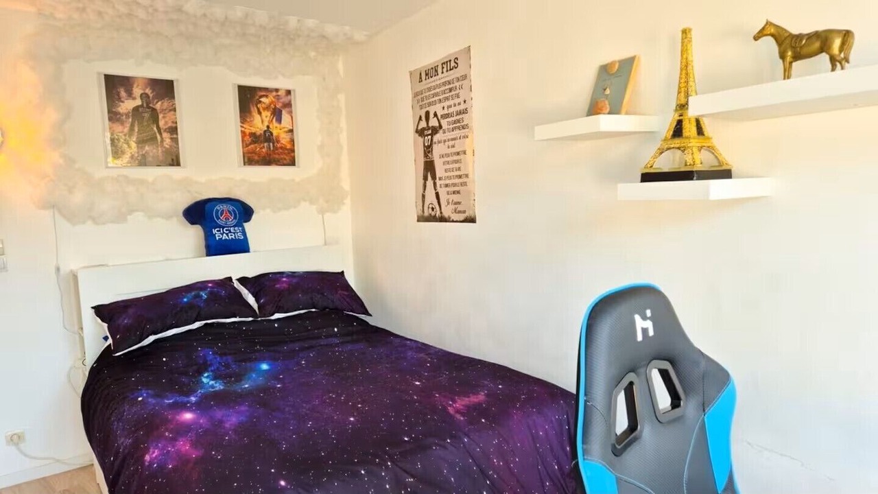 Photo of Bedroom in Saint Pierre de Feric