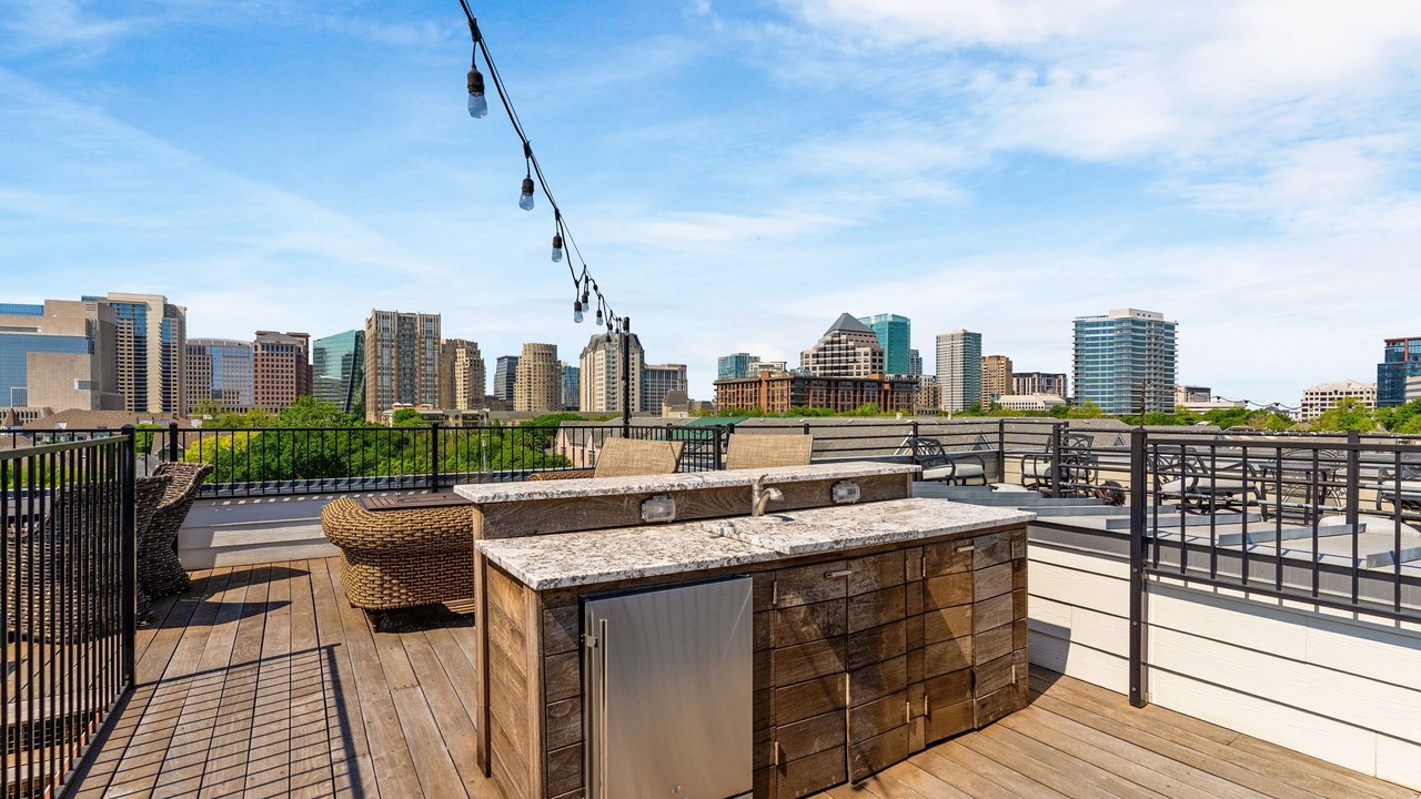 Photo of Outdoor in Uptown