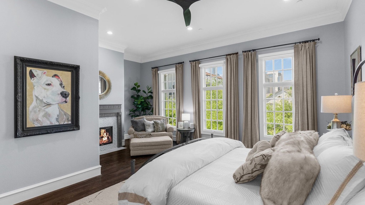 Photo of Livingroom in Uptown