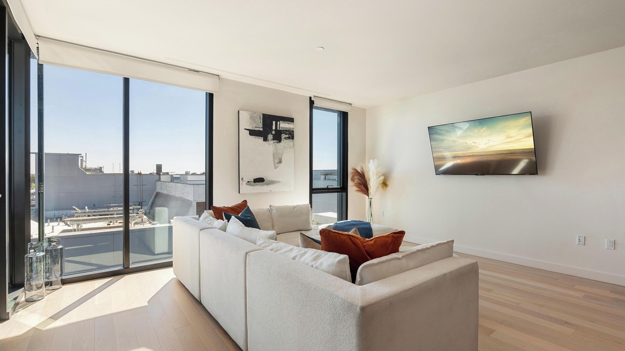 Photo of Livingroom in Downtown