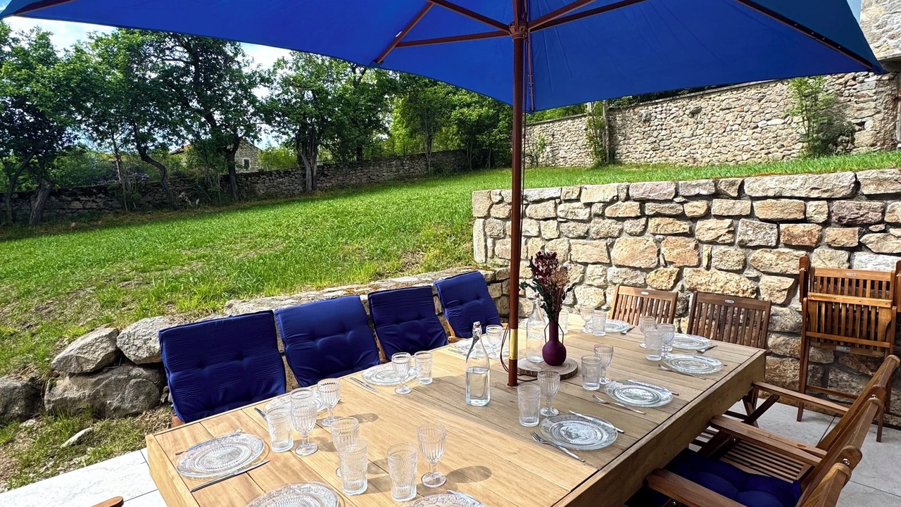 Photo of Outdoor in Tiranges
