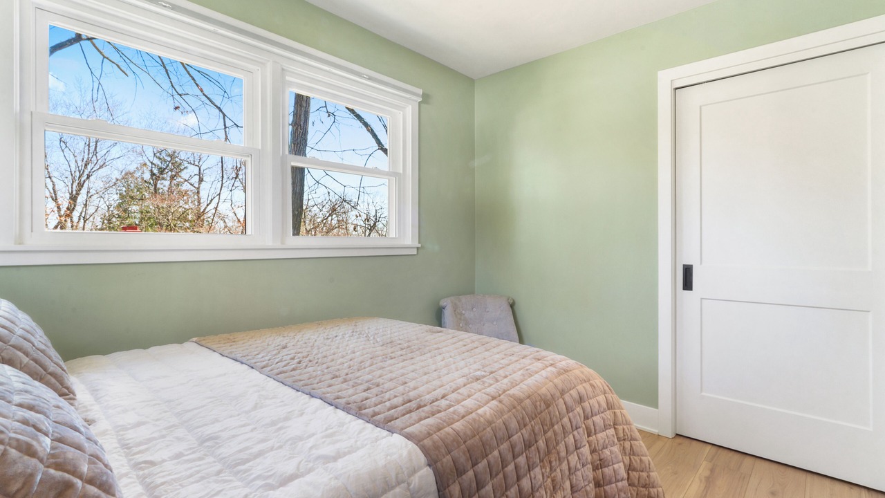 Photo of Bedroom in Williams Bay