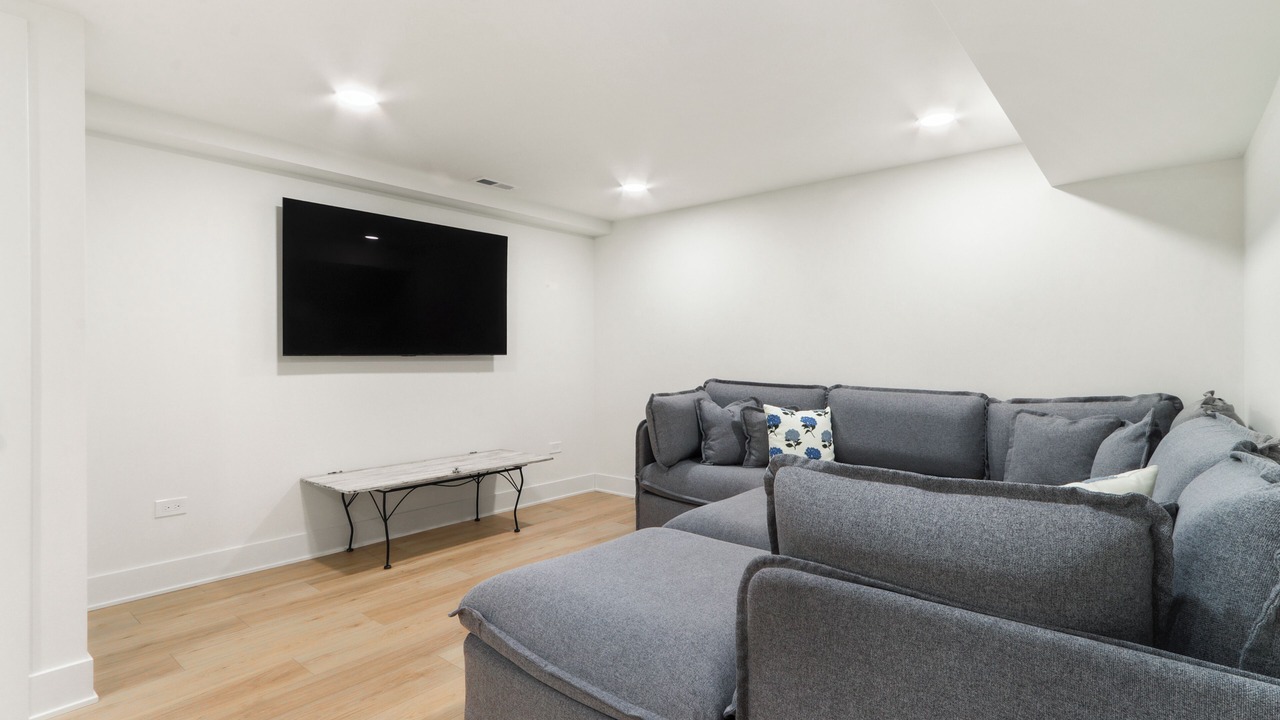 Photo of Livingroom in Williams Bay