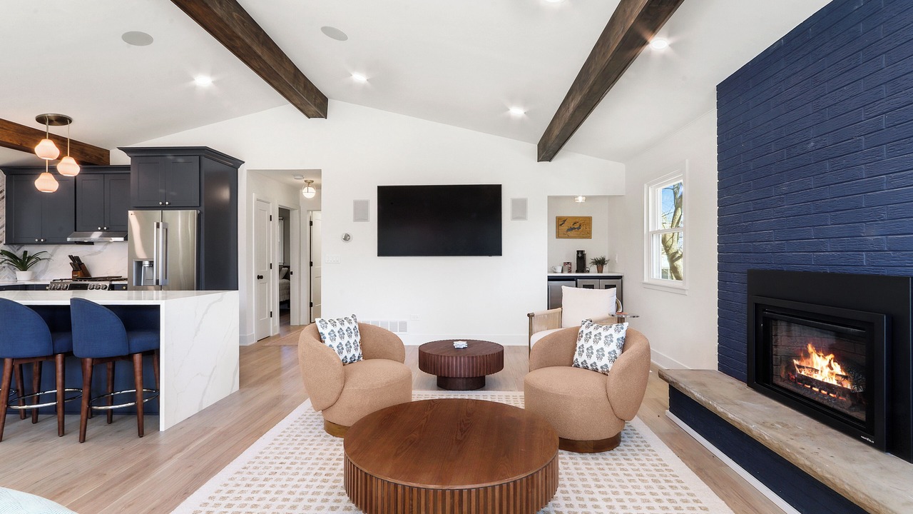 Photo of Livingroom in Williams Bay