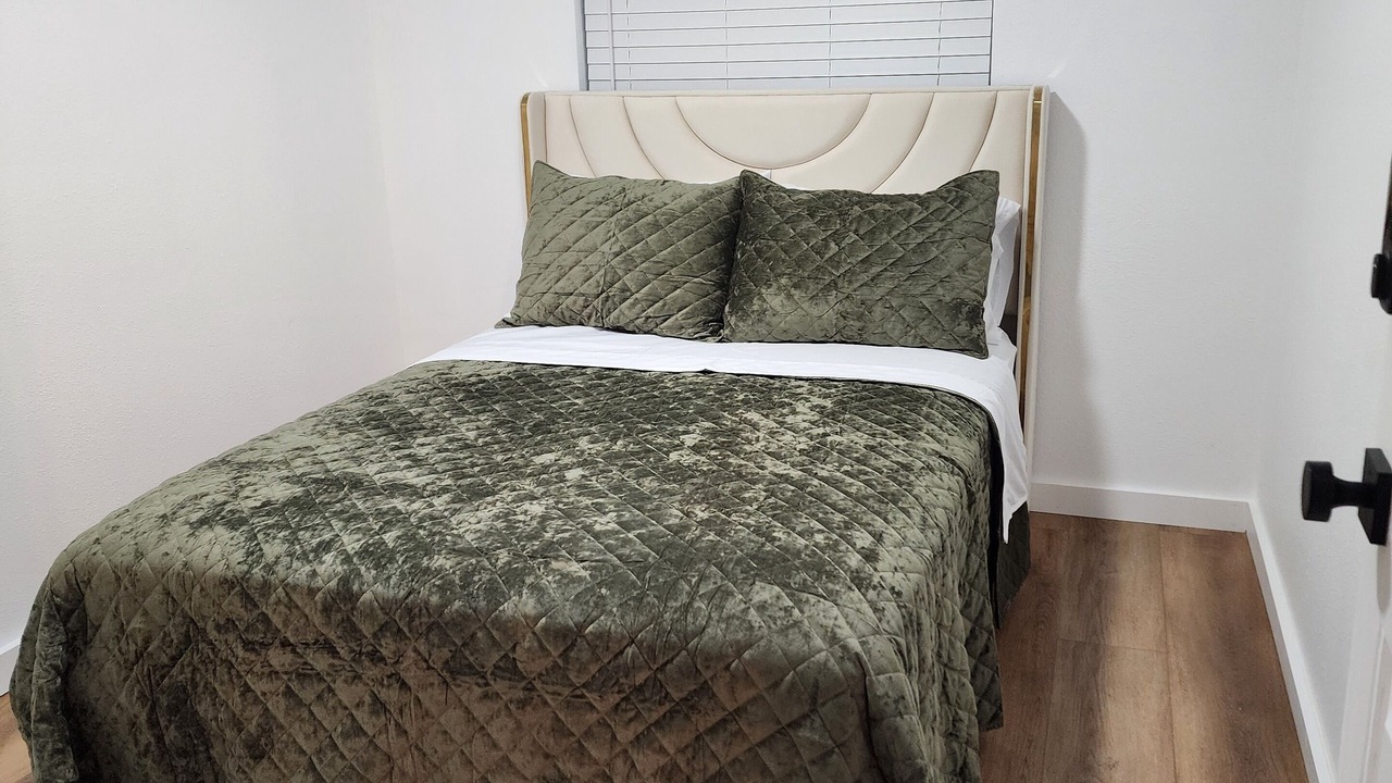 Photo of Bedroom in Duncan