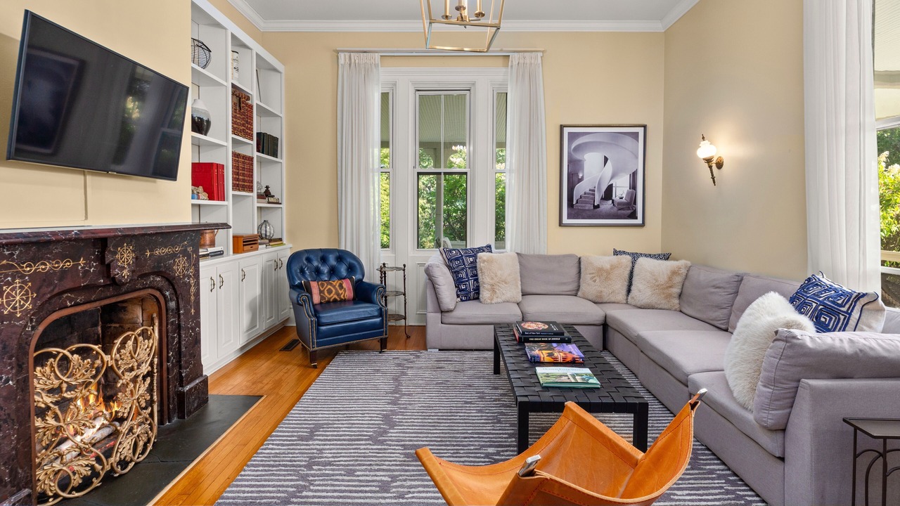 Photo of Livingroom in Hudson