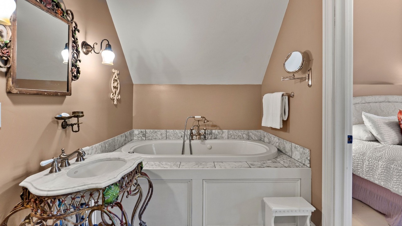 Photo of Bathroom in Hudson
