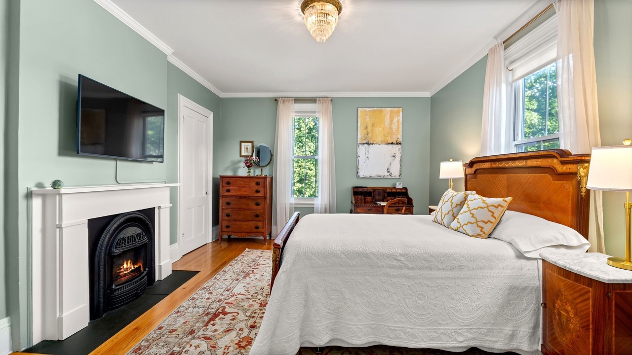 Photo of Bedroom in Hudson