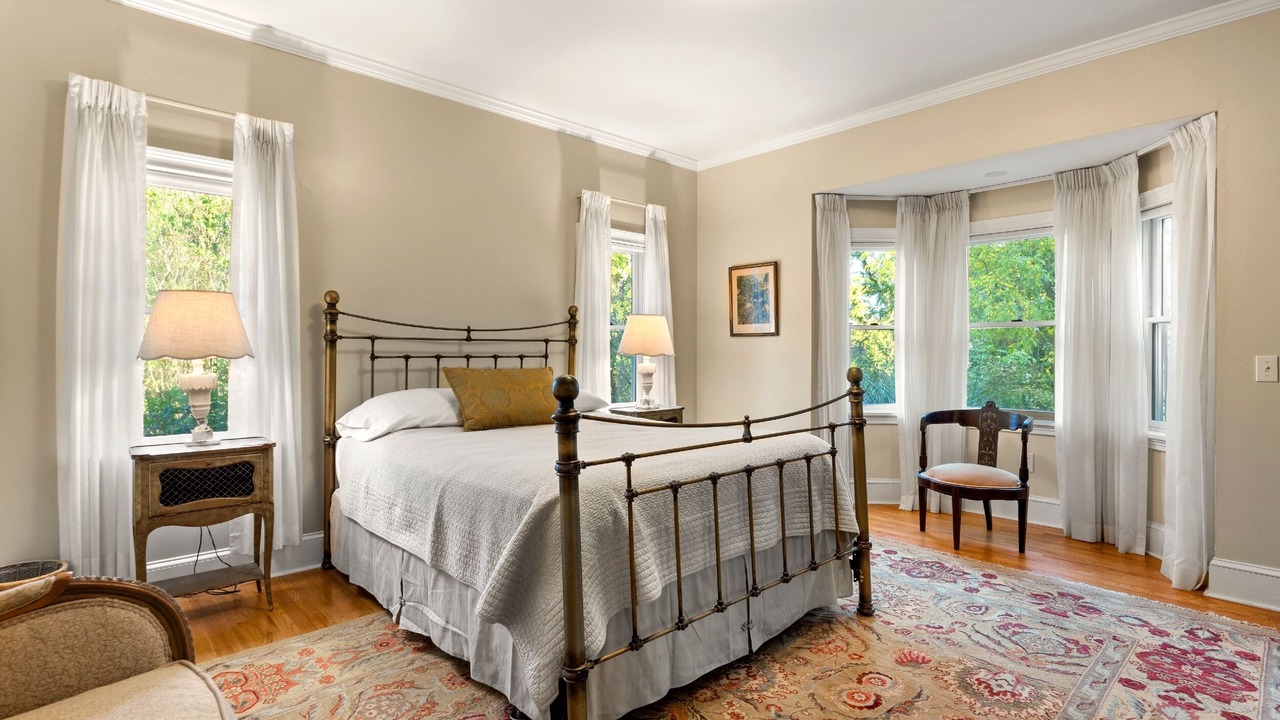 Photo of Bedroom in Hudson