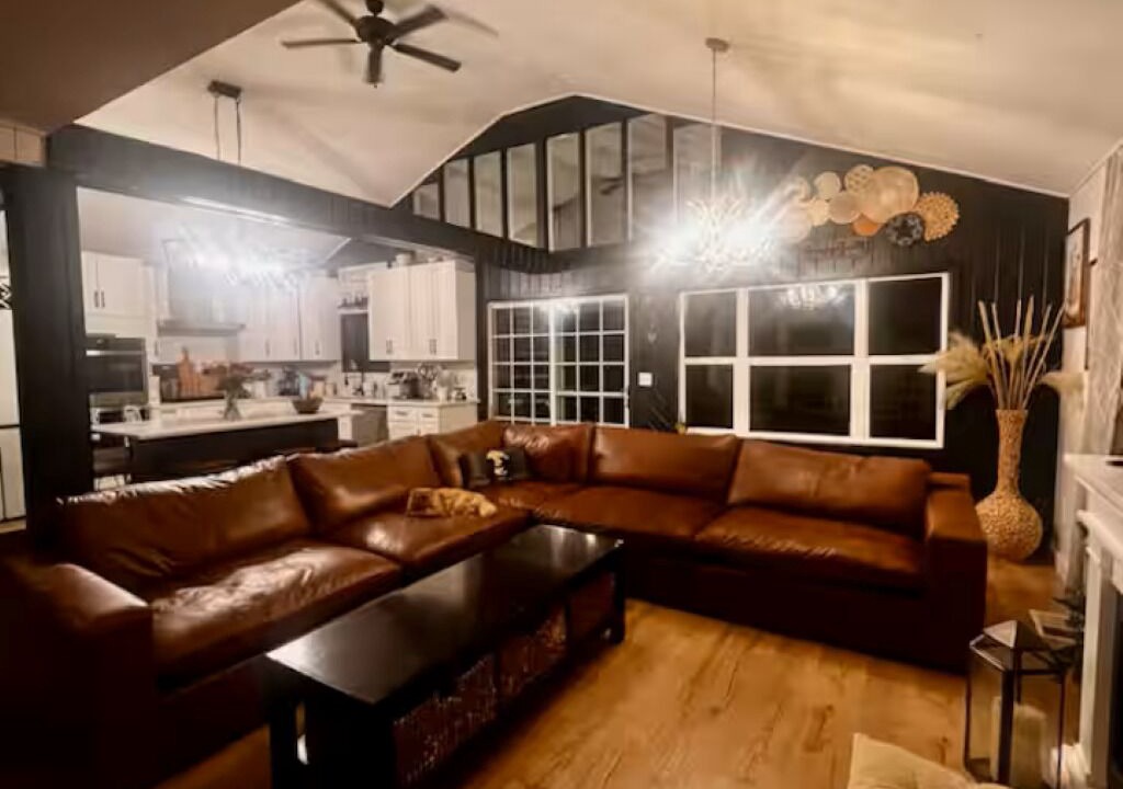 Photo of Livingroom in Moriah Center