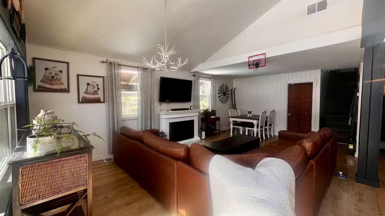 Photo of Livingroom in Moriah Center
