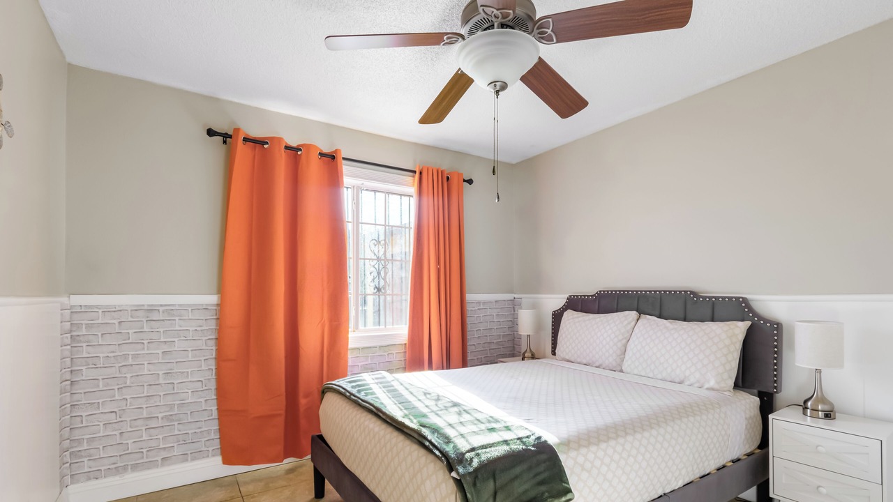 Photo of Bedroom in Sunrise Manor