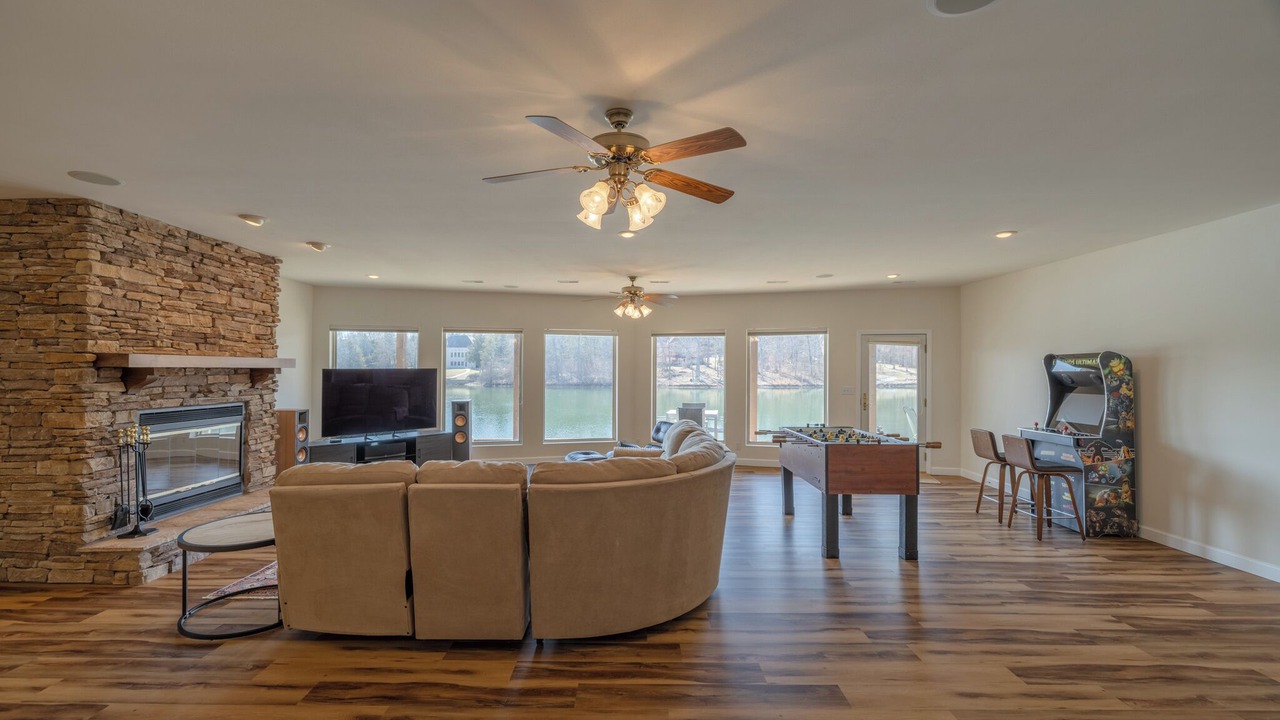 Photo of Livingroom in Innsbrook