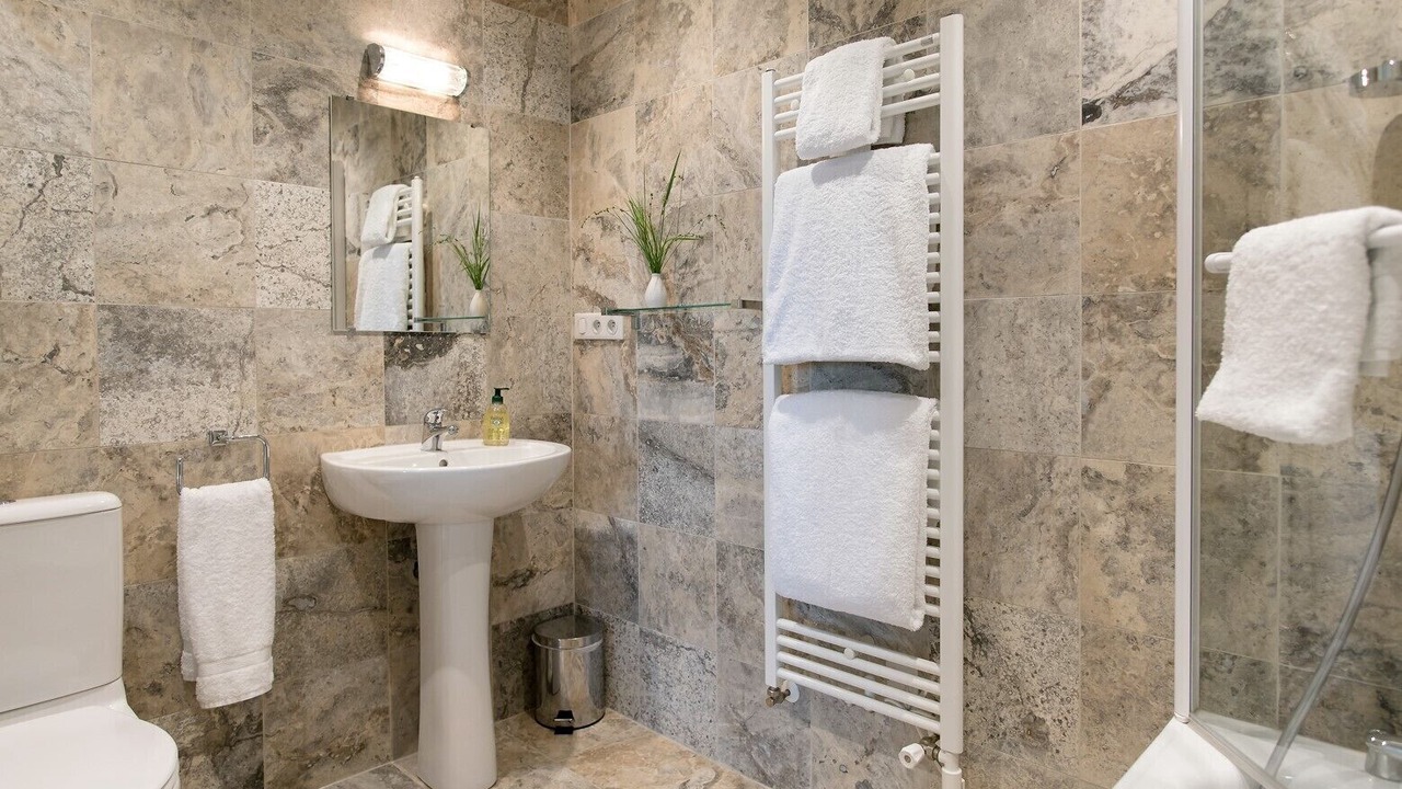 Photo of Bathroom in Andillac