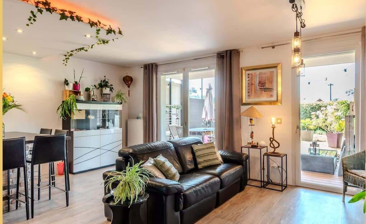 Photo of Livingroom in Saint-Jeoire-Prieure