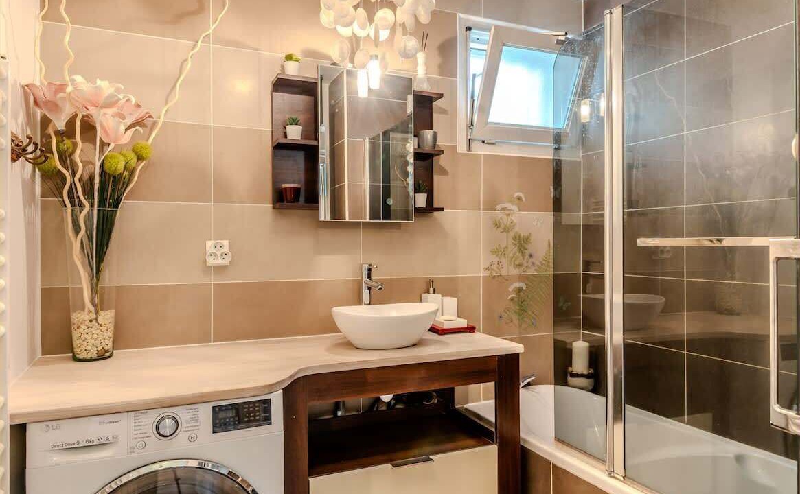 Photo of Bathroom in Saint-Jeoire-Prieure