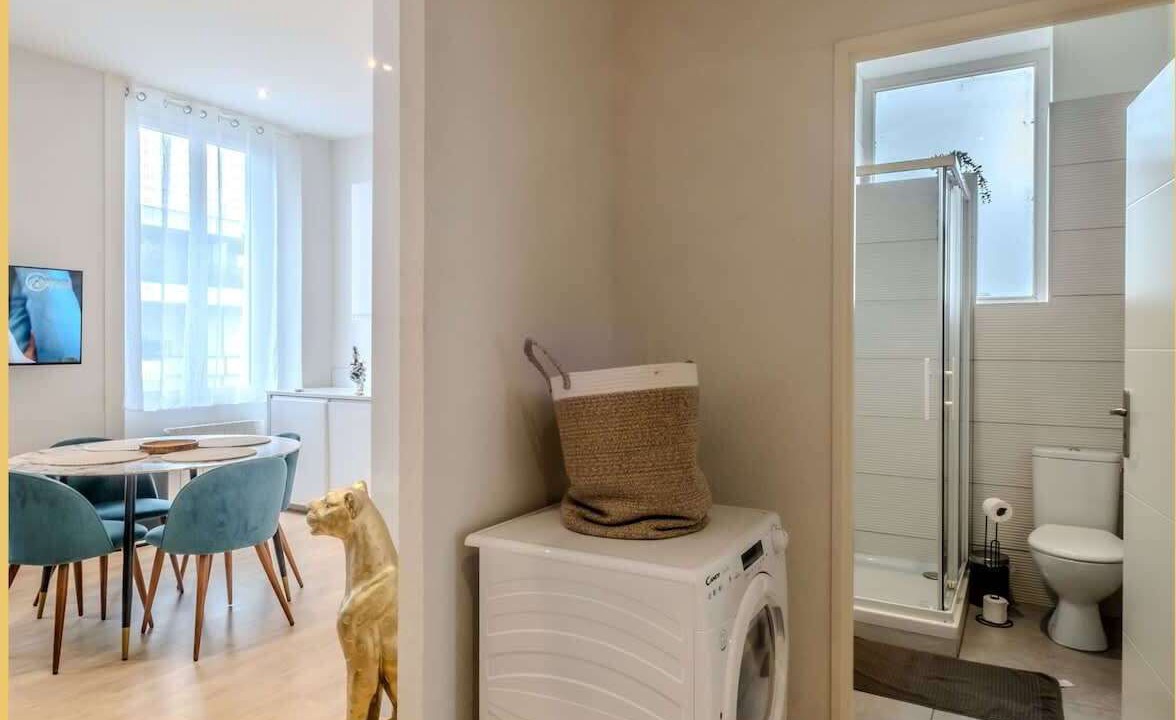 Photo of Bathroom in Gaillard
