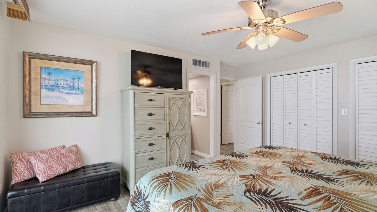 Photo of Bedroom in Biltmore Beach