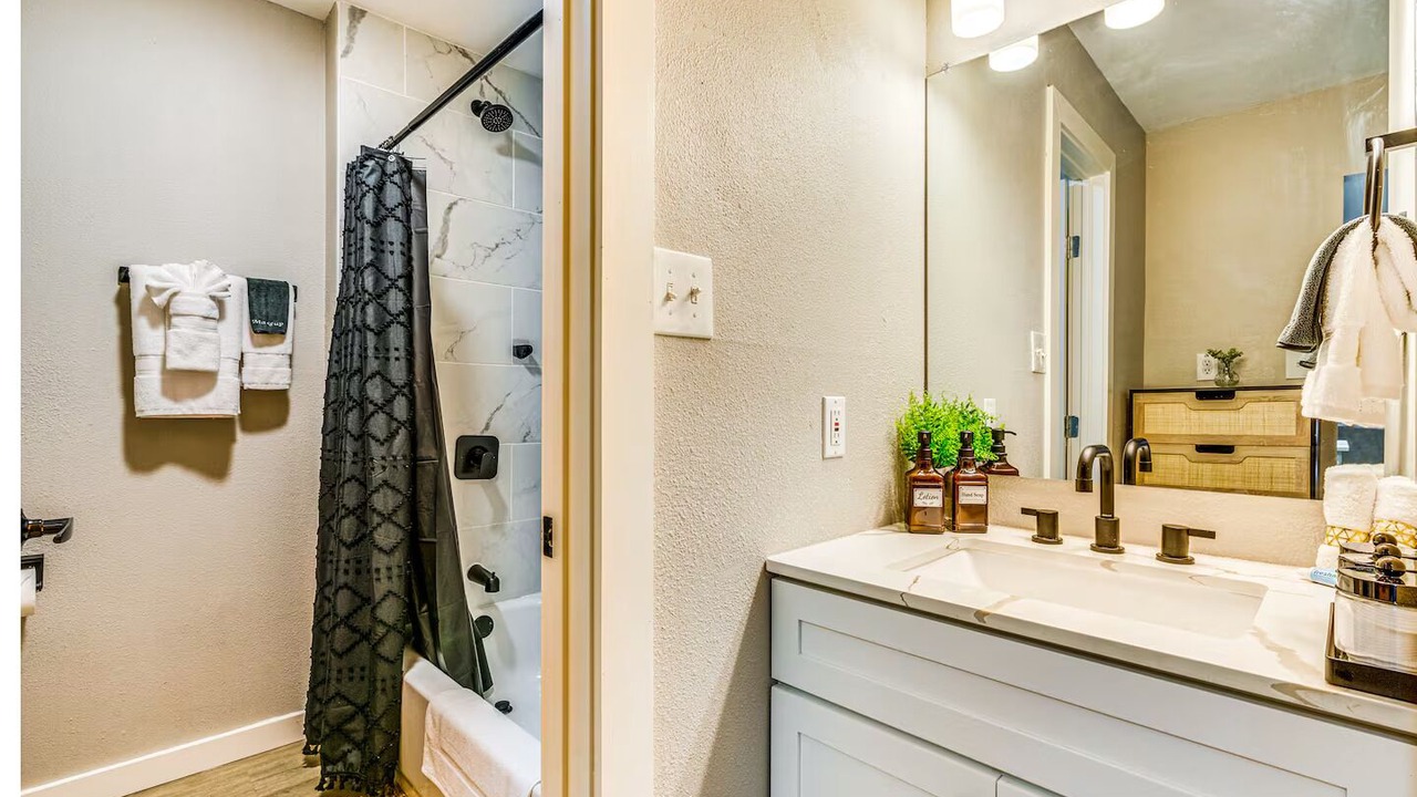 Photo of Bathroom in Allandale