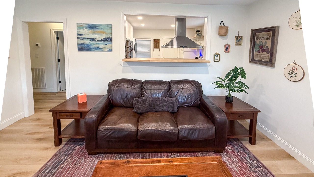 Photo of Livingroom in Talbot's Corner