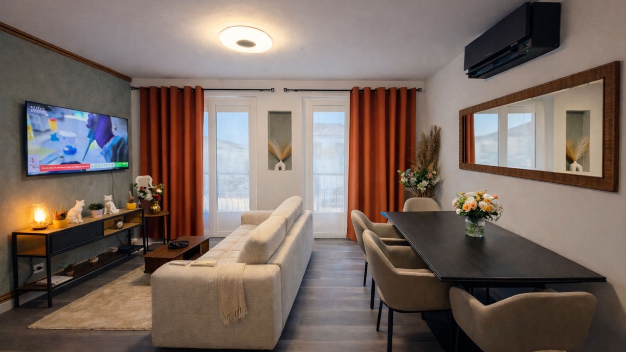 Photo of Livingroom in Montelimar