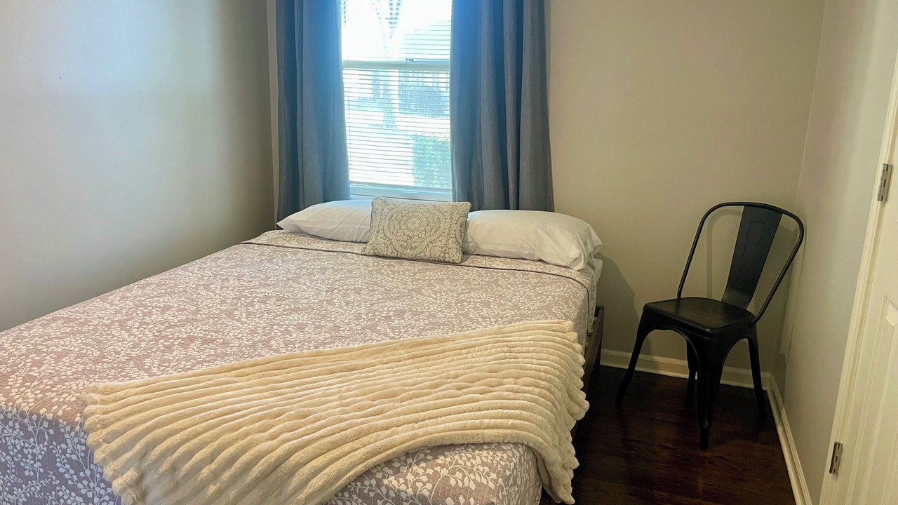 Photo of Bedroom in Overland Park
