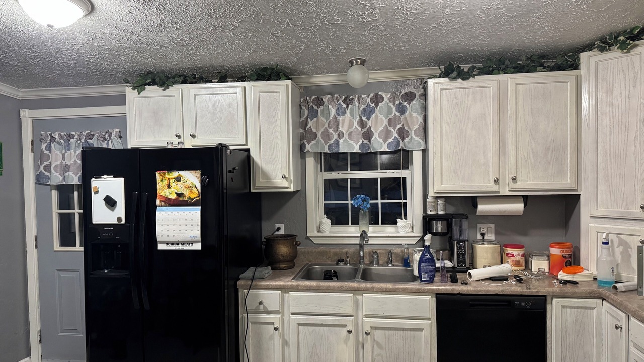 Photo of Kitchen in Town of Scriba
