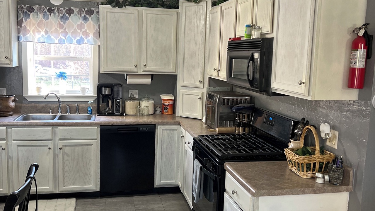 Photo of Kitchen in Town of Scriba