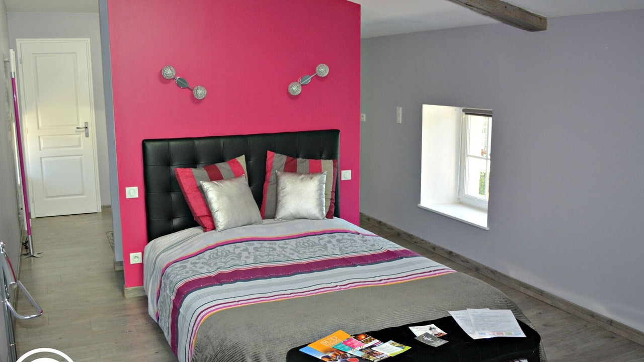 Photo of Bedroom in Longeves
