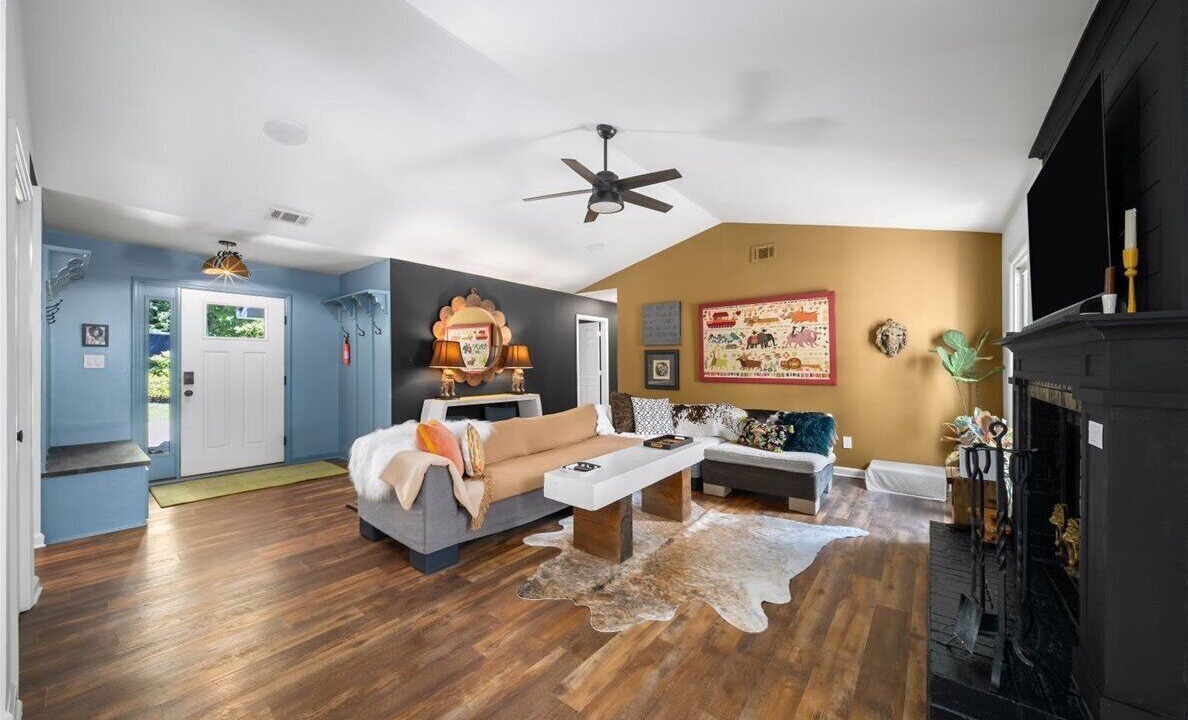 Photo of Livingroom in Alpharetta