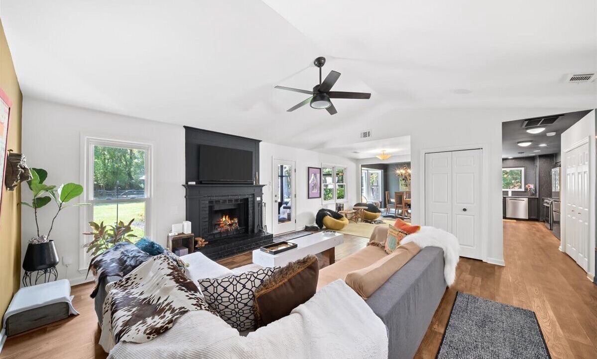 Photo of Livingroom in Alpharetta