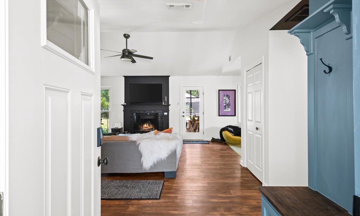 Photo of Livingroom in Alpharetta