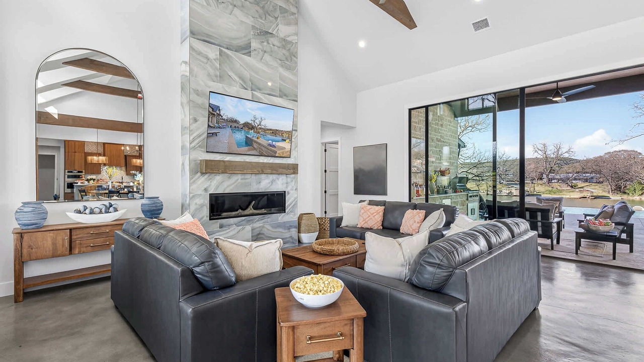 Photo of Livingroom in Burnet