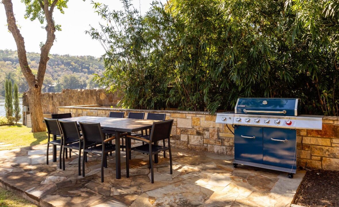Photo of Outdoor in Oak Shores On Lake Austin