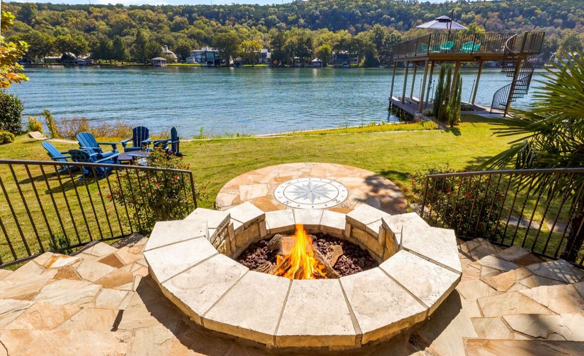 Photo of Patio Balcony in Oak Shores On Lake Austin