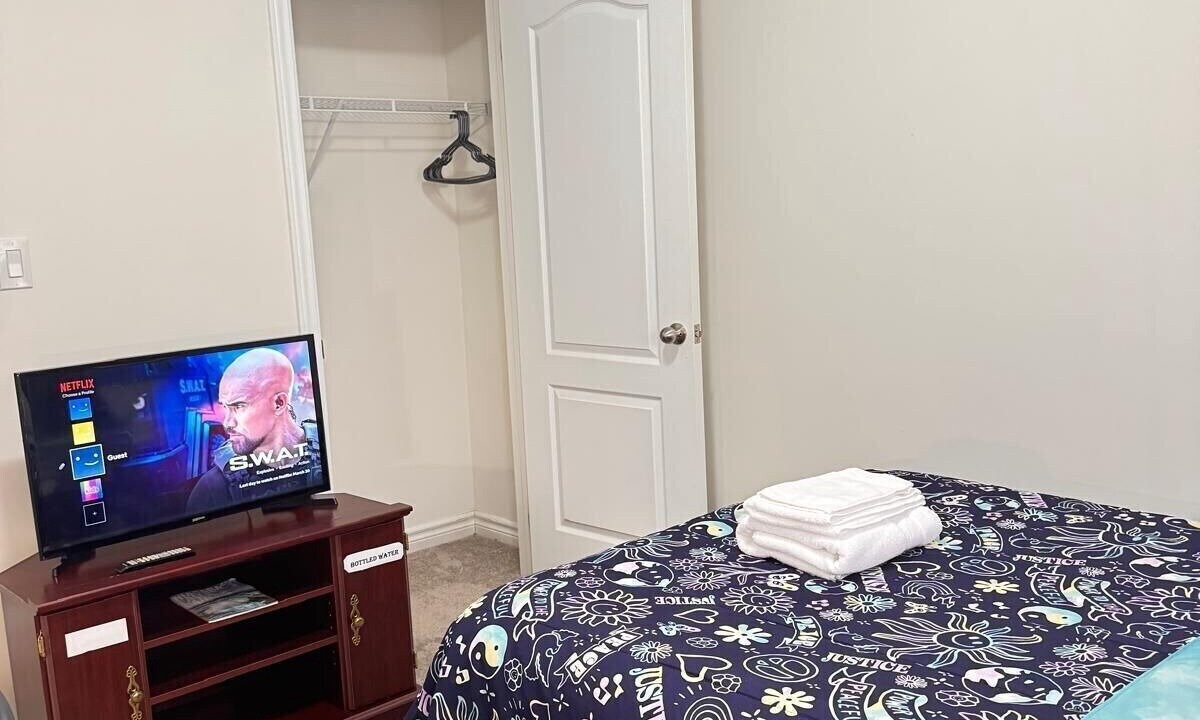 Photo of Bedroom in Thorold