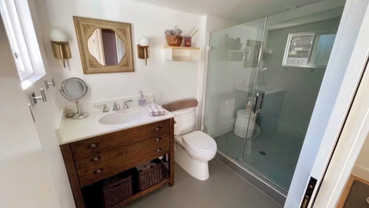 Photo of Bathroom in Fairview Park