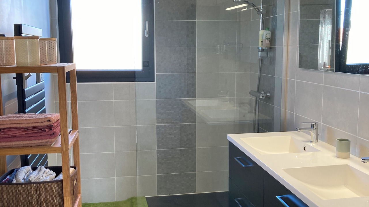 Photo of Bathroom in Gragnague