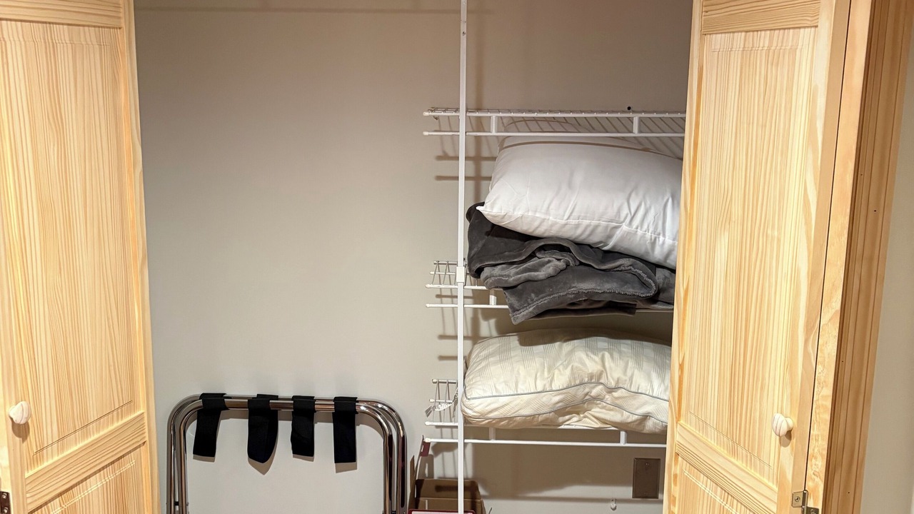 Photo of Bedroom in Alder Creek