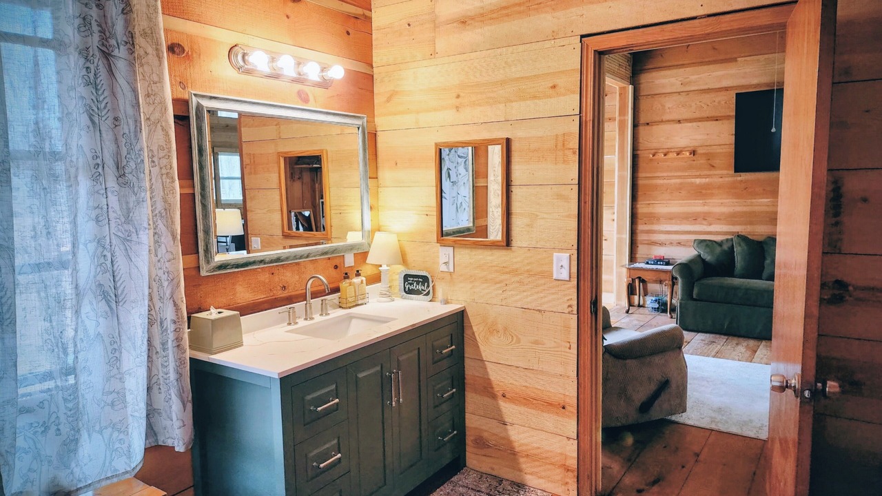 Photo of Bathroom in Monteagle