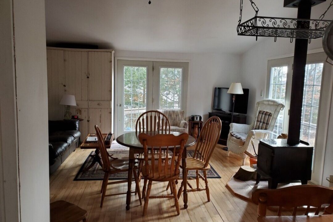Photo of Livingroom in Rideau Lakes